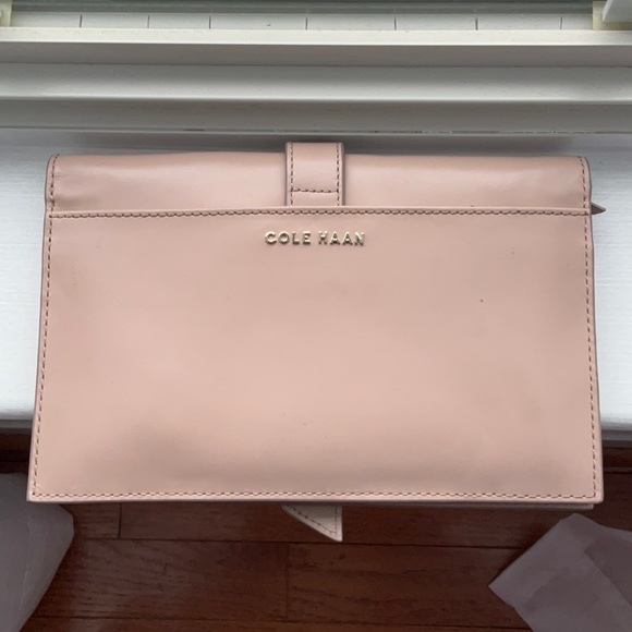 Cole Haan leather clutch with detachable insert - Picture 2 of 6